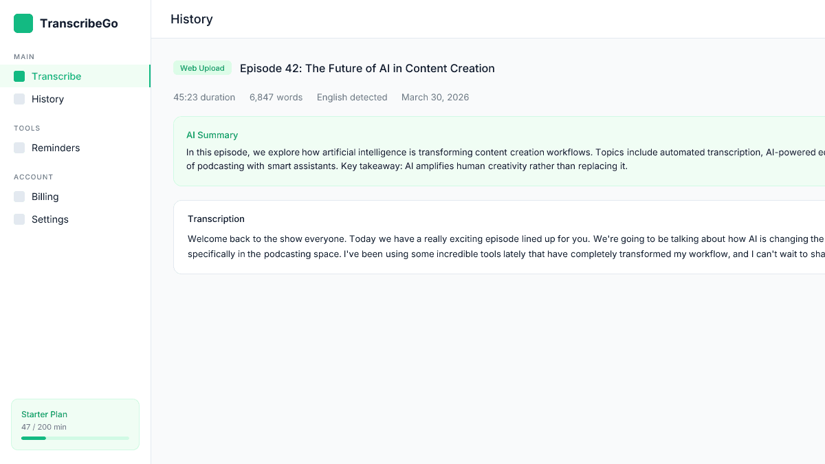 TranscribeGo che mostra una trascrizione di podcast completata con testo completo e riepilogo dell'IA
